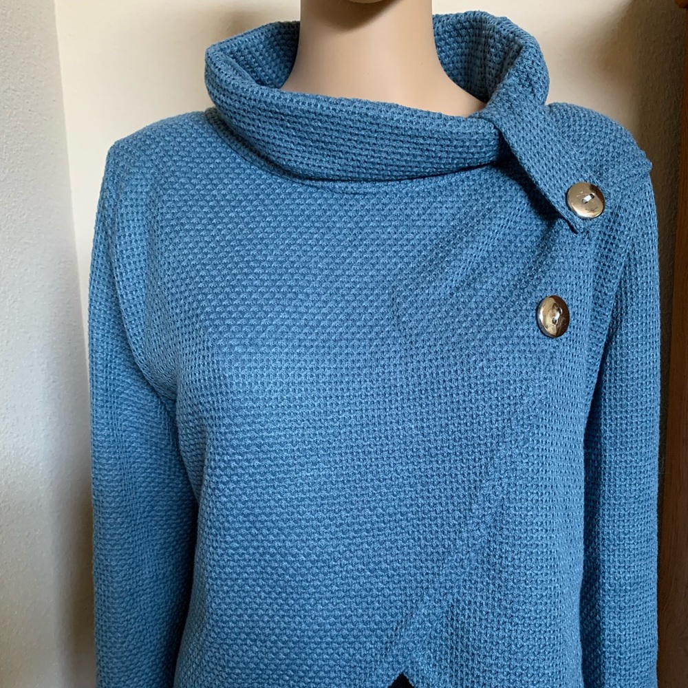 Sweater - Picture 2 of 2